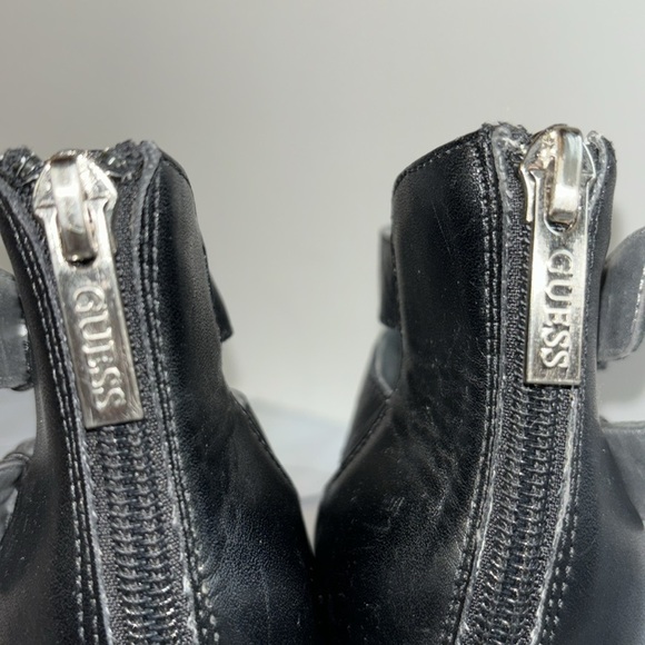 GUESS Peep Toe Double Buckle Straps Back Zip Heel Sandals Size 9 - Picture 7 of 12